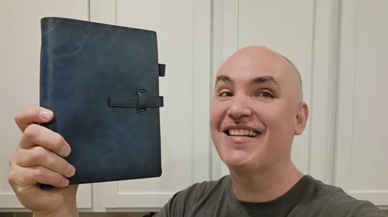 FIRM-SMELL REAL-LEATHER? Adeerus Refillable A5 Leather Binder Notebook Journal Review Unboxing