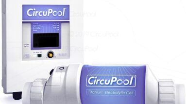 CircuPool® Universal25 Saltwater Chlorinator Review 2 circupool universal25 saltwater chlorinator review 1