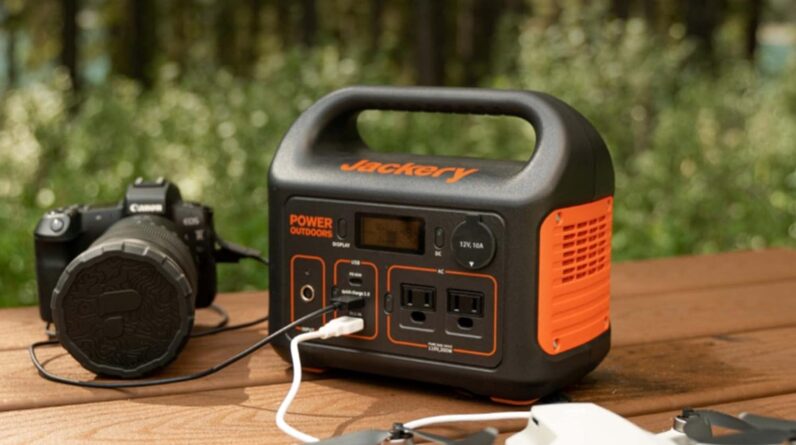 jackery explorer 300 portable power station review