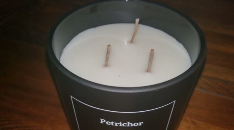 GOOD-VALUE GOOD-SMELL? Cendaz Petrichor Scented Soy Candle Review Unboxing Demo