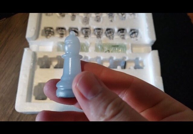 HEAVY-DUTY GLASS- BOARD?  Chess & Checkers Set Unboxing Review Review Unboxing CARDINAL CLASSICS Dem