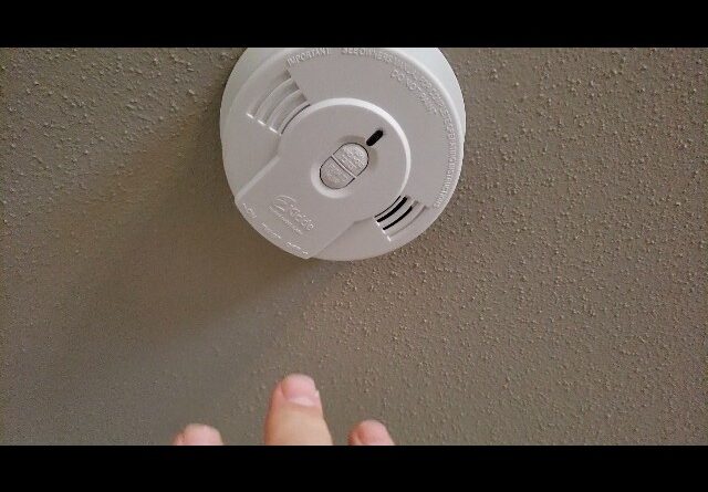 QUICK SILENT - Review of Kidde Smoke Detector10-Year Battery Review Unboxing Kidde Demo Test