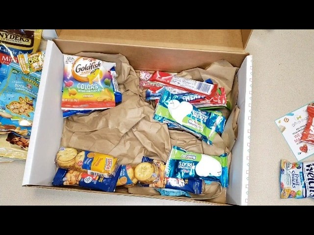 EVERY FLAVOR - Unboxing Gift A Snack Variety Pack Snack Box Review Unboxing Nut Cravings Demo Test