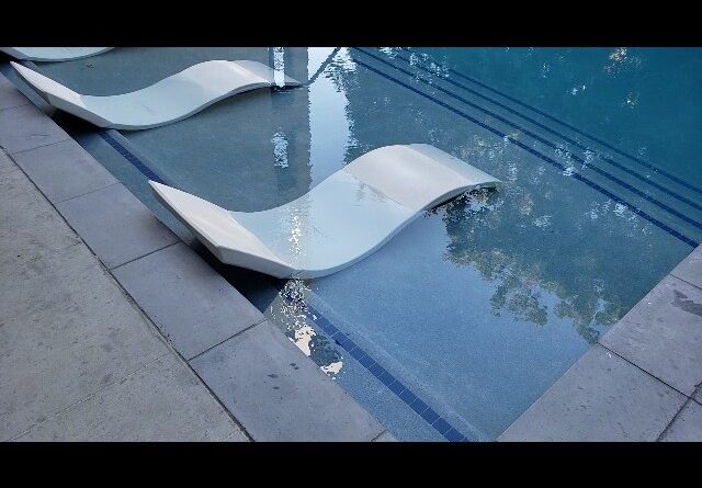 PURE LUXURY - Review of Aqua Outdoors inPool Chaise Lounger Review Unboxing Aqua Chairs Demo Test
