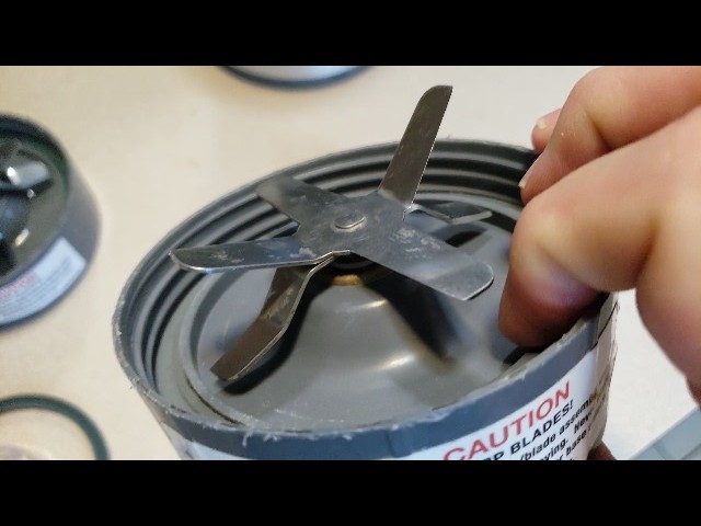 REALLY 2 FOR 1? -  Replacement Extractor Blade Nutribullet Review Unboxing GahsElec. Demo Test