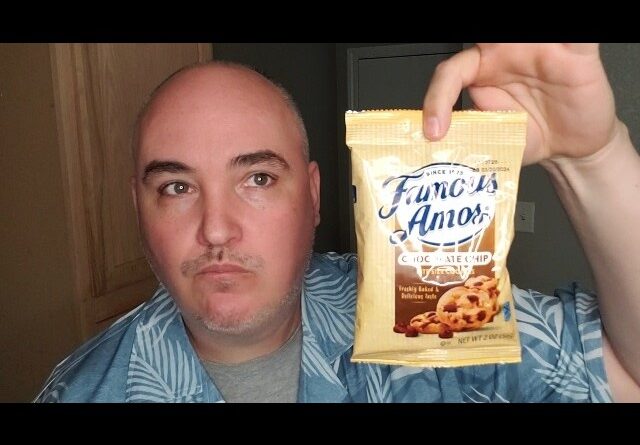 CRUNCHY - Review famous amos BiteSize chocolate chip cookies Review Unboxing Bussin Boxes Demo Test