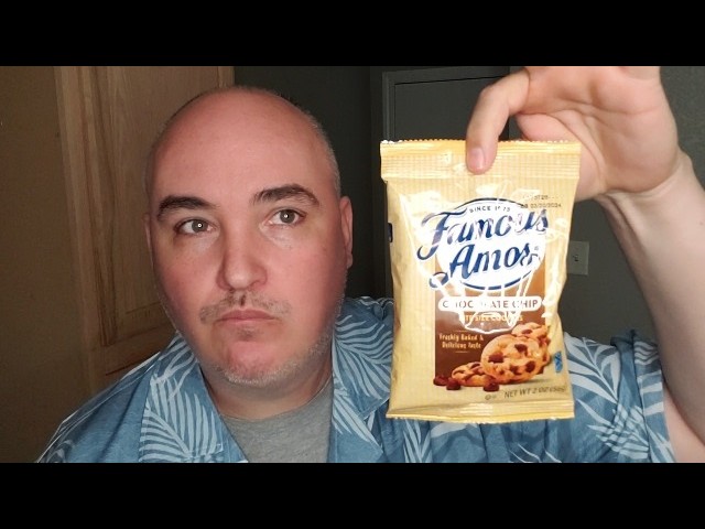 CRUNCHY - Review famous amos BiteSize chocolate chip cookies Review Unboxing Bussin Boxes Demo Test