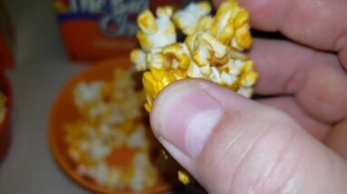 COMPARISON Jolly Time Popcorn Big Cheez Kettle Corn Butter Review Unboxing Jolly Time Demo Test