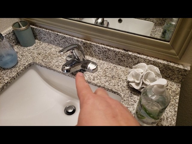 2 LINES CENTERSET? Single Handle Bathroom 4 inch Chrome Faucet Review Unboxing Aqua Vista Demo Test