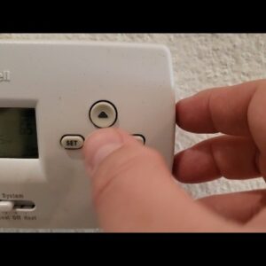 SIMPLE - EASY - Review of Honeywell TH4 Programmable Thermostat Review Unboxing Honeywell Demo Test