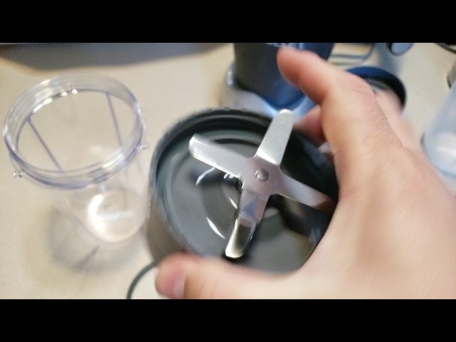 THE SAME !! - Review of Nutribullet Blender 24OZ Cup n Blade Review Unboxing GahsElec Demo Test