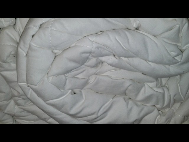 THIN WARM - Review Intelli Pedic ComfortOne Comforter Review Unboxing DOWNLITE Demo Test