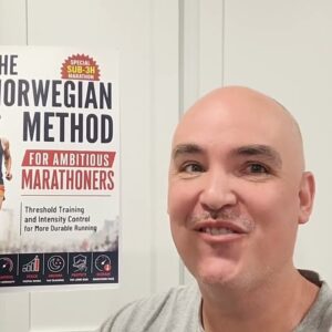 INTERACTIVE LEARNING? Norwegian Method for Ambitious Marathoners Book Review Unboxing